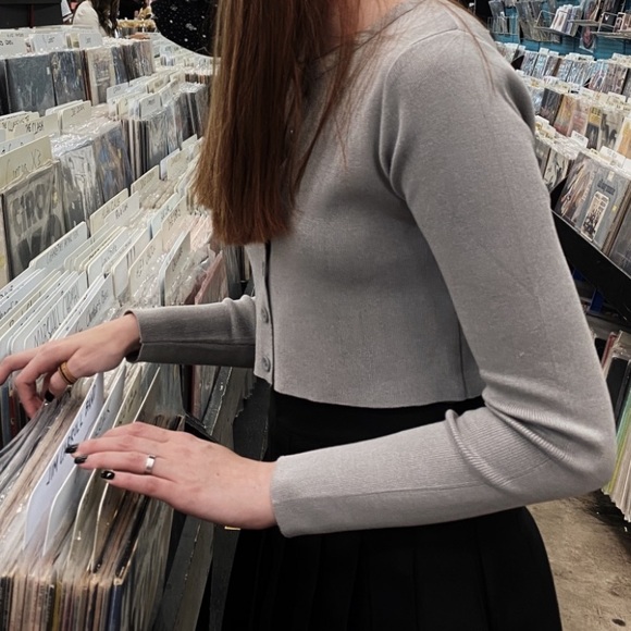 small gray cardigan from yesstyle! - Picture 2 of 2